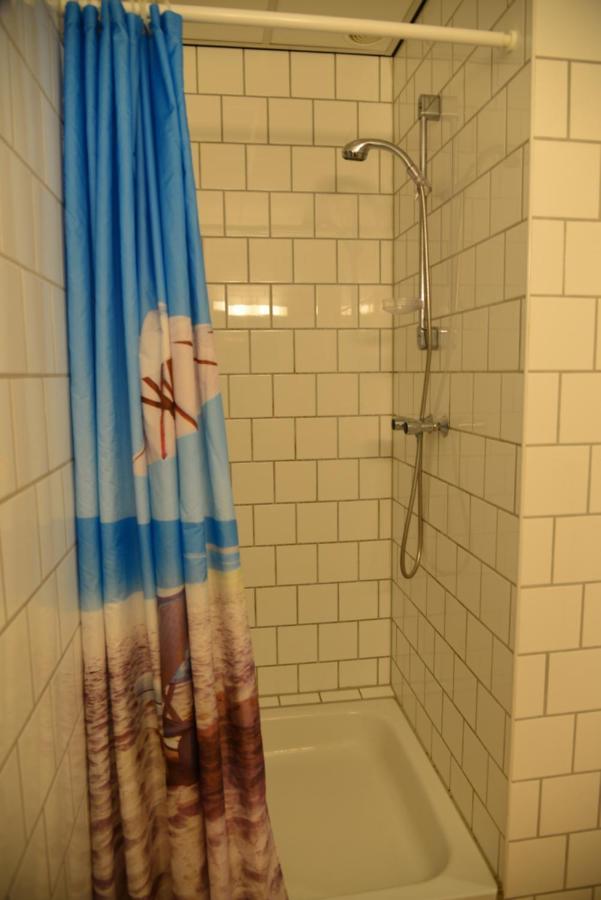 Apartment Bas